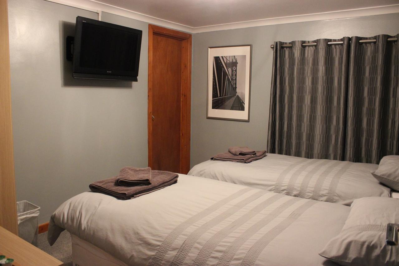 The New Lodge Pontardawe Eksteriør bilde